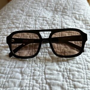 VGUC Vehla Black/Toffee Aviator Sunglasses